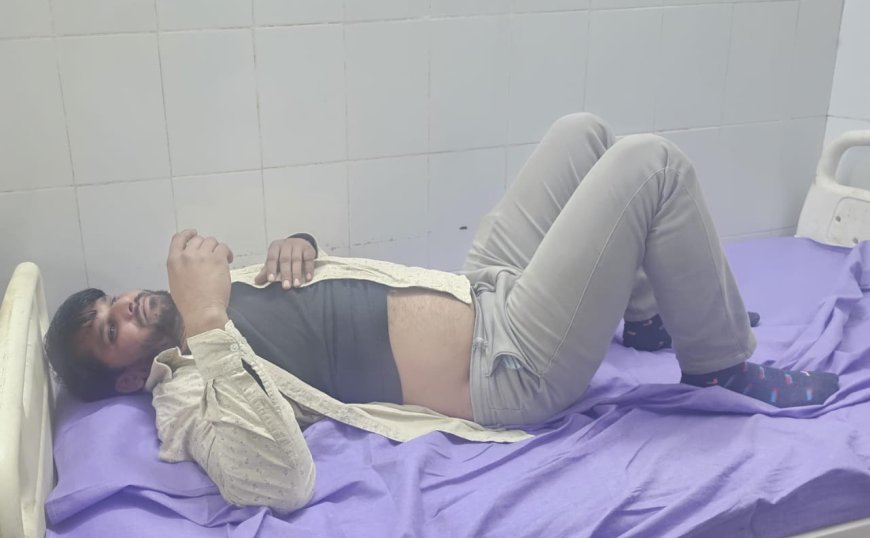 रंजिश में रंगबाजीः आगरा के बासौनी क्षेत्र में दबंगों ने युवक को कार से खींचकर पीटा, गाड़ी में तोड़फोड़