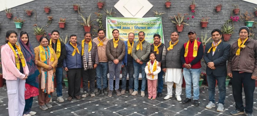 पर्यावरण संगोष्ठी में पौधरोपण, जल संरक्षण और साइकिल उपयोग का लिया गया सामूहिक संकल्प