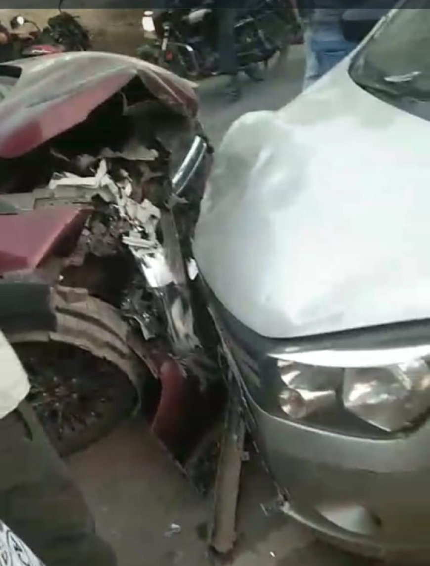 आगरा में रफ्तार का कहर: बरहन रोड पर आमने-सामने से टकराईं दो कारें, महिलाएं-बच्चे घायल