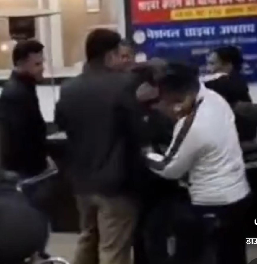 न्यू आगरा थाने में तनाव, पुलिस और अधिवक्ताओं के बीच भिड़ंत, धक्का-मुक्की का वीडियो वायरल
