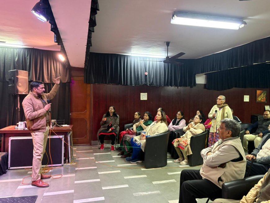 आगरा में साइबर सुरक्षा कार्यशाला- वरिष्ठ नागरिक किसी भी अनजान कॉल, संदेश या लिंक पर तुरंत प्रतिक्रिया न दें,  बगैर जांच किसी निवेश योजना में धन न लगाएं, मोबाइल में अनधिकृत ऐप या एपीके फाइल डाउनलोड न करें
