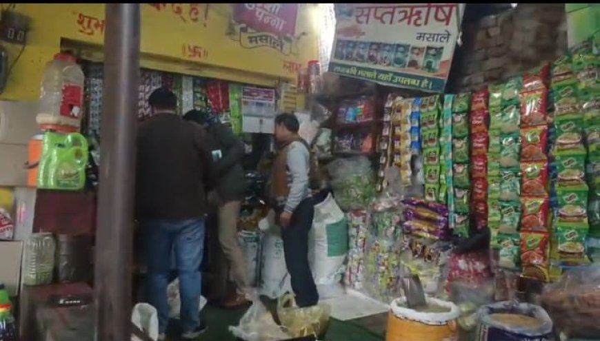 आगरा के खेरागढ़ में खाकी की नाक के नीचे से दो लाख की नकदी उड़ा ले गये चोर, एक सप्ताह में दूसरी चोरी