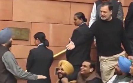 संसद के मकर द्वार पर टकरावः केंद्रीय मंत्री रवनीत बिट्टू को देख राहुल गांधी बोले- ‘देखो गद्दार दोस्त आ रहा है’, जवाब में बिट्टू ने कहा- ‘देश के दुश्मन’, राहुल गांधी ने हाथ बढ़ाया पर बिट्टू ने नहीं मिलाया