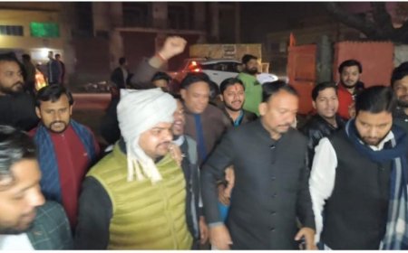 निलंबित अधिकारी अलंकार अग्निहोत्री का दिल्ली कूच का ऐलान, बोले- एससी–एसटी एक्ट खत्म करे सरकार नहीं तो देशव्यापी आंदोलन