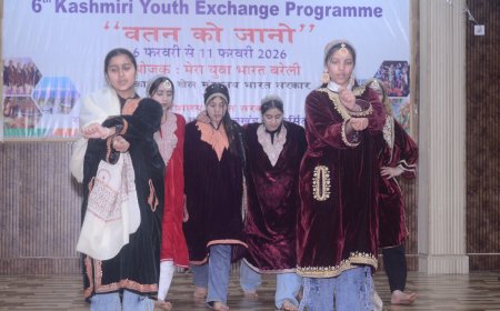 बरेली में कश्मीरी युवा आदान-प्रदान कार्यक्रम: बैल कोल्हू में दिखी आत्मनिर्भर भारत की झलक