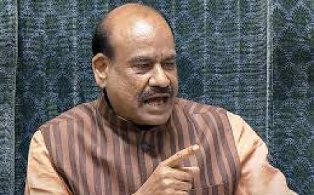 लोकसभा स्पीकर के खिलाफ विपक्ष का अविश्वास प्रस्ताव पेश, फैसले तक ओम बिरला नहीं जाएंगे लोकसभा, प्रस्ताव पर राहुल के दस्तखत नहीं