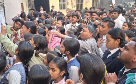 आज से यूपी बोर्ड की परीक्षा शुरू, राहत भरी मुस्कान के साथ खत्म हुई 10 वीं की हिंदी परीक्षा