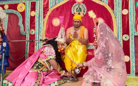 श्रीकृष्ण लीला रासोत्सव में दसवें दिन श्रीकृष्ण–सुदामा मिलन लीला ने भाव, भक्ति और प्रेम से भिगोया पंडाल