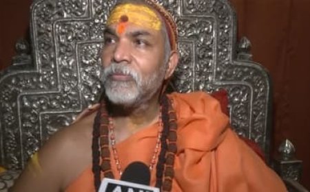 मोदी-योगी पर तीखे राजनीतिक हमलों के लिए चर्चित स्वामी अविमुक्तेश्वरानंद अब गंभीर आपराधिक संकट में, नाबालिग छात्रों के यौन शोषण के आरोपों में एफआईआर दर्ज करने के बाद प्रयागराज पुलिस की वाराणसी में दस्तक, पॉक्सो जांच से बढ़ी बेचैनी, कानून के शिकंजे में फंसी धर्म और राजनीति की विवादित धुरी, अब तक समर्थन कर रही सपा-कांग्रेस ने भी साधी चुप्पी