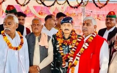 क्या अदावत के बादल छंट रहे? पूर्व मंत्री अवधपाल सिंह यादव की रामेश्वर यादव के प्रति सिम्पैथी ने एटा की राजनीति में हलचल बढ़ाई, दोनों नेता एक साथ आए तो एटा की राजनीति में बनेंगे नये समीकरण