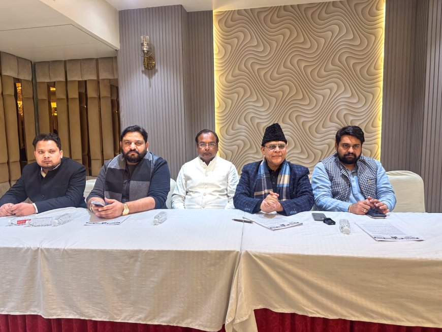 आगरा में मतदाता सूची में कथित अनियमितताओं को लेकर सपा महानगर अध्य़क्ष शब्बीर अब्बास का प्रशासन पर तीखा हमला- लोकतंत्र की हत्या की जा रही