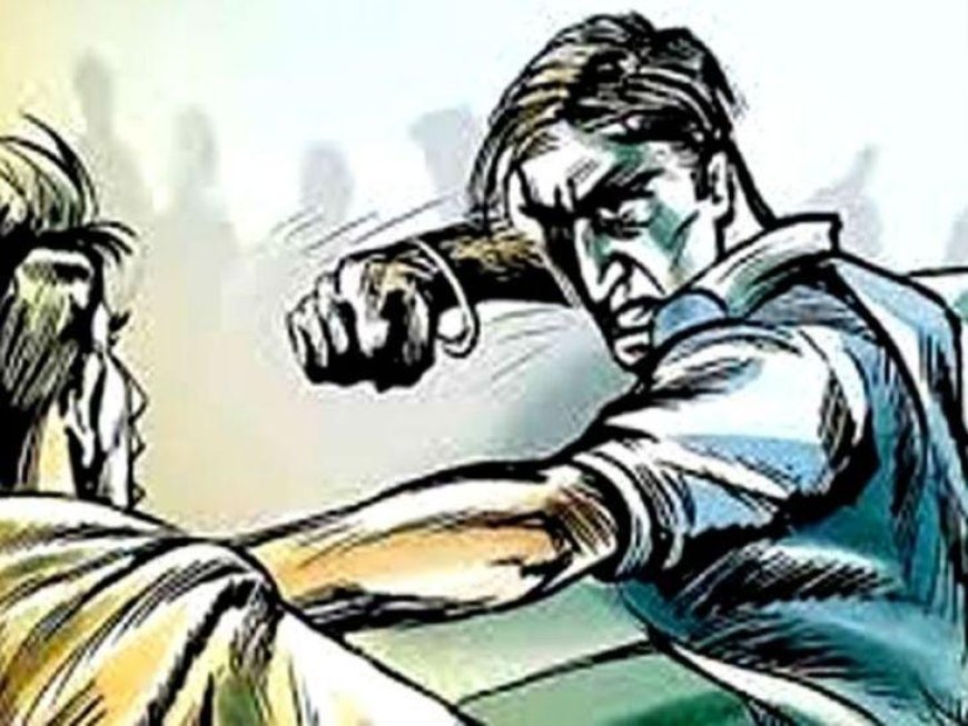 आगरा में वाइन शॉप के बाहर खूनखराबा, मामूली विवाद में युवक पर धारदार हथियार से हमला, हालत नाजुक