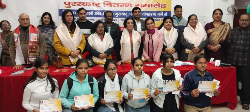 रंगों में रचा संस्कार: आगरा में 128 छात्र-छात्राओं ने चित्रों से दिया गर्भ संस्कार का सशक्त संदेश, सुमन प्रथम