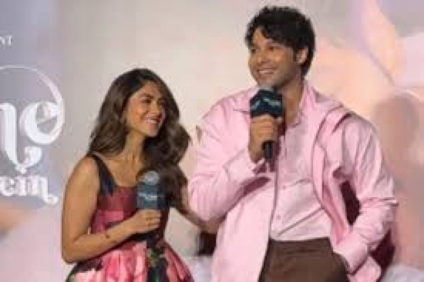 चेन्‍नई सुन शरमाई मृणाल ठाकुर, सिद्धांत चतुर्वेदी ने चिढ़ाया, फिर उड़ी धनुष संग डेटिंग की अफवाह