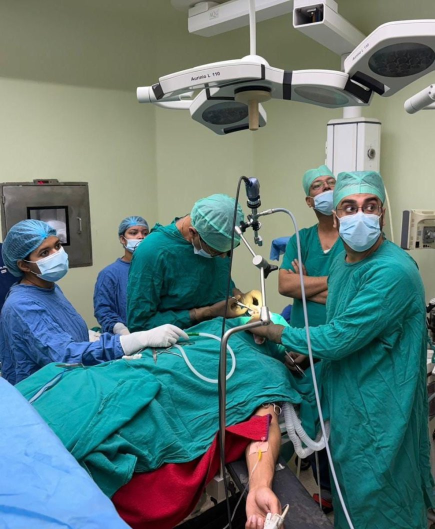 आगरा में चिकित्सा शिक्षा का नया अध्याय, एसएन मेडिकल कॉलेज में लाइव ईएनटी सर्जरी