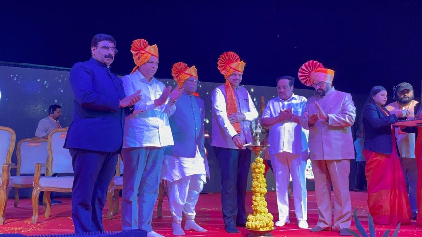 आगरा किले में शिव जयंती महोत्सव: महाराष्ट्र के सीएम फडणवीस बोले- अब मुगल नहीं, मराठा शौर्य पढ़ाया जाएगा, 2030 में छत्रपति की 400वीं जयंती पर पीएम मोदी को आगरा किला लाएंगे