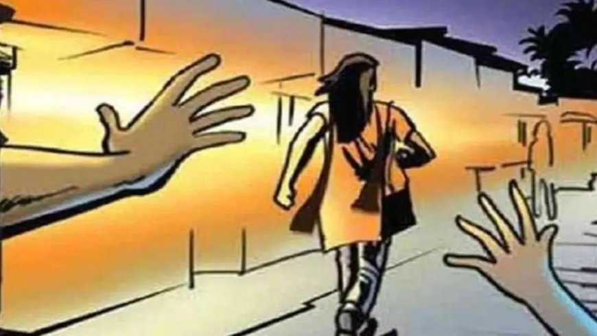 आगरा के रामबाग फ्लाईओवर के नीचे युवती से छेड़छाड़ का आरोप, विरोध पर मचा हंगामा