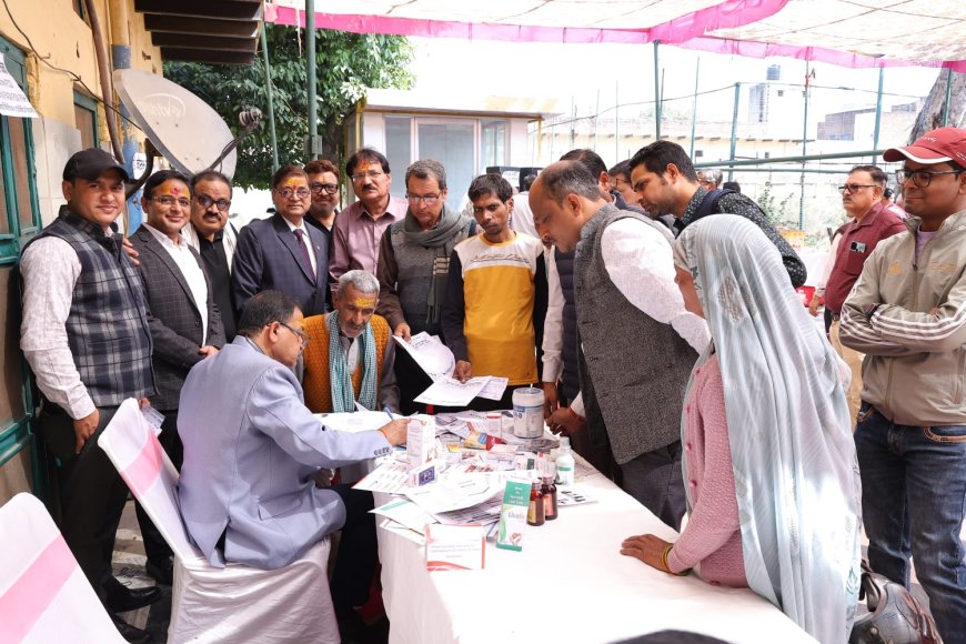 चलो गांव की ओर जनजागरूकता अभियान: 500 मरीजों को मिला जीवनदायी स्वास्थ्य संबल
