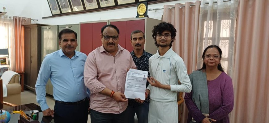 आगरा कॉलेज के अरुण कुमार सिंह को सीएसआईआर-यूजीसी नेट जूनियर रिसर्च फेलोशिप में सफलता, भौतिक विज्ञान 99.6360893 पर्सेंटाइल अर्जित किया