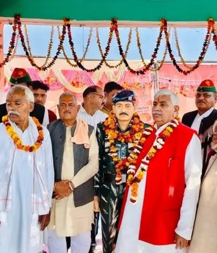 क्या अदावत के बादल छंट रहे? पूर्व मंत्री अवधपाल सिंह यादव की रामेश्वर यादव के प्रति सिम्पैथी ने एटा की राजनीति में हलचल बढ़ाई, दोनों नेता एक साथ आए तो एटा की राजनीति में बनेंगे नये समीकरण