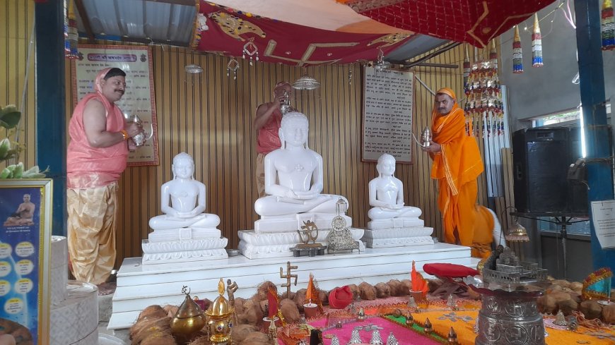 आगरा के गंगेगौरी जैन मंदिर में अष्टानिका महापर्व के चौथे दिन भक्ति, मंत्र और मंगल अर्घ्य का संगम