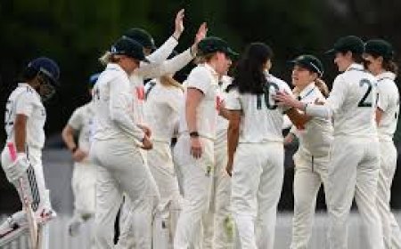 पर्थ टेस्ट में 198 पर सिमटी महिलाओं की भारतीय टीम,  फिर गेंदबाजों ने करवाई जबरदस्त वापसी,  आस्ट्रेलिया का तीन 96 रन पर 