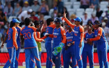 पर्थ टेस्ट में 'शर्मनाक' हार के करीब महिला टीम इंडिया,  दूसरे दिन भारतीय बैटिंग का हुआ बुरा हाल