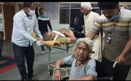 आगराः पिनाहट के गांव कुकथरी में दमघोंटू गुबार से मच गया था हाहाकार, पूरी रात दहशत में बीती, कोल्ड स्टोरेज से हुए अमोनिया गैस के रिसाव की चपेट में आए 35 लोगों को अस्पताल ले जाना पड़ा, 27 अभी भी भर्ती, डीएम-एडिशनल सीपी गांव में कैंप किये रहे, समाधिया कोल्ड स्टोरेज पर जांच की तलवार