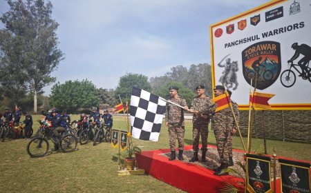 सीमा तक साहस की सवारी: बरेली से लिपुलेख दर्रे के लिए रवाना हुई ‘जोरावर साइकिल रैली’, लेफ्टिनेंट जनरल ने दिखाई हरी झंडी