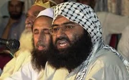 मौत के करीब भारत का सबसे बड़ा दुश्मन,   मसूद अजहर की बिगड़ी तबीयत,  मांग रहा जिंदगी की दुआएं