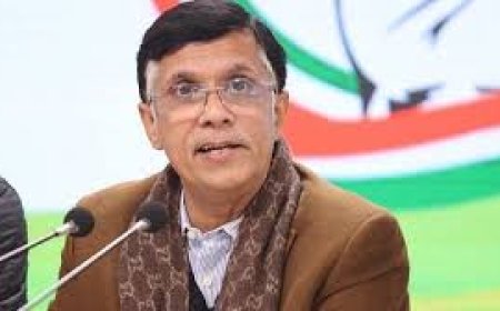 कांग्रेस नेता पवन खेड़ा ने फिर उठाए सवाल,  पीएम मोदी ने तो खामेनेई की हत्या की निंदा करने की भी हिम्मत नहीं दिखाई,  स्कूली बच्चियों की हत्या पर चुप्पी कैसे ?