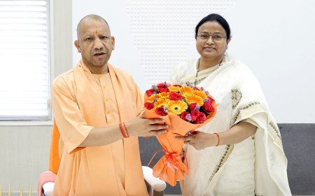 नई व्यवस्था से जन्म-मृत्यु प्रमाण बनवाने में हो रही महीनों की देरी, जनता त्रस्त, आगरा की महापौर ने सीएम से मिलकर बताई समस्या