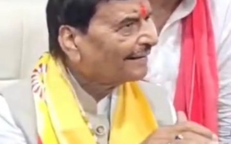 भाजपा कर रही गंगा और शंकराचार्य दोनों का अपमान, आगरा में शिवपाल यादव का भाजपा पर तीखा प्रहार