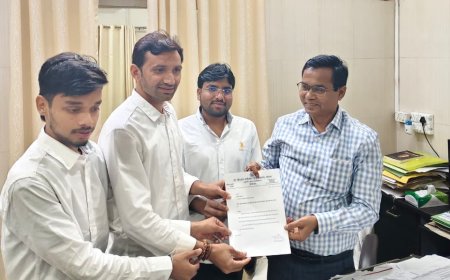 डॊ. आंबेडकर विवि की मार्कशीट में जाति का उल्लेख क्यों? यूनिवर्सिटी के फैसले पर भड़के छात्र नेता, ये निजता पर बड़ा सवाल