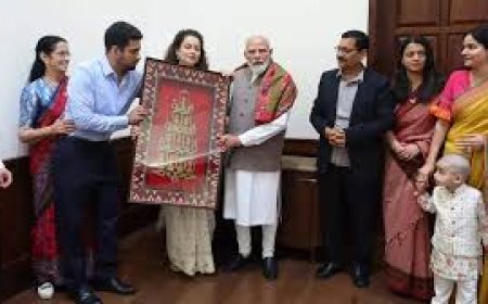 कंगना रनौत अपने 40वें बर्थडे पर पीएम मोदी से मिलीं,   बहन और परिवार संग की मुलाकात,   अनोखा गिफ्ट भी दिया