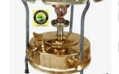 गैस संकट ने पलट दी तस्वीर: बरेली में घर-घर स्टोव-लालटेन की खोज, बाजारों में भी ढूंढे नहीं मिल रहे