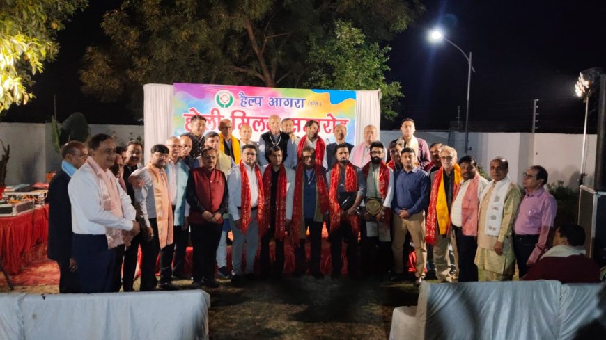होली के रंगों में डूबी आगरा की सामाजिक, धार्मिक, शैक्षिक व सेवा संस्थाएं,  कहीं डॉक्टरों का सम्मान, कहीं मेवे-चंदन की होली, तो कहीं संयुक्त परिवारों को मिला सामाजिक संदेश