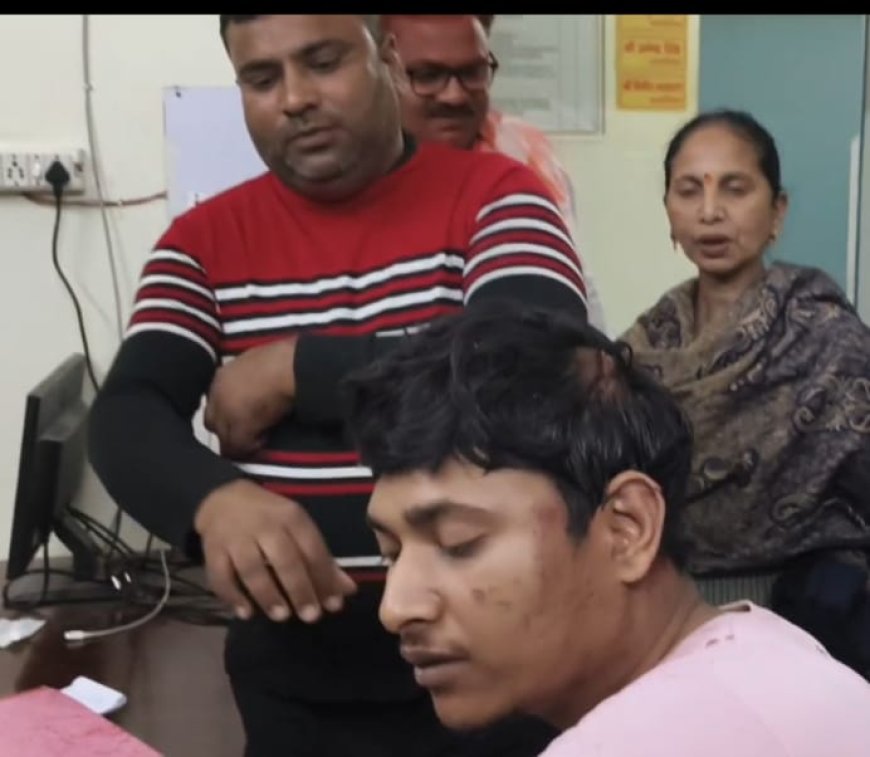 होली पर दबंगईः अछनेरा क्षेत्र में परिवार पर लाठी-डंडों से हमला, सिर फोड़ा, कई घायल, जान से मारने की धमकी