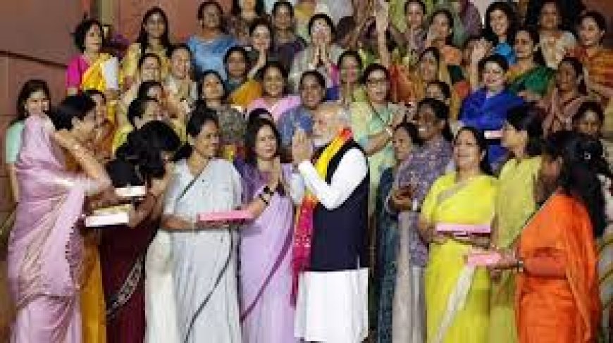 यूपी चुनाव से पहले महिलाओं को मिल सकती है खुशखबरी, 33 फीसदी आरक्षण को लागू करने की तैयारी,  विपक्ष के साथ सहमति बनाने की कोशिश