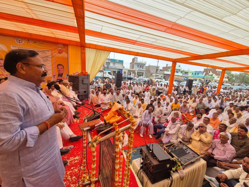 किरावली में विकास का बड़ा ऐलान: सांसद राजकुमार चाहर ने ‘सेवा तीर्थ नागरिक देवो भवः’ कार्यालय का किया शुभारंभ, 95.63 करोड़ की सड़कों-पर्यटन योजनाओं का भूमि पूजन