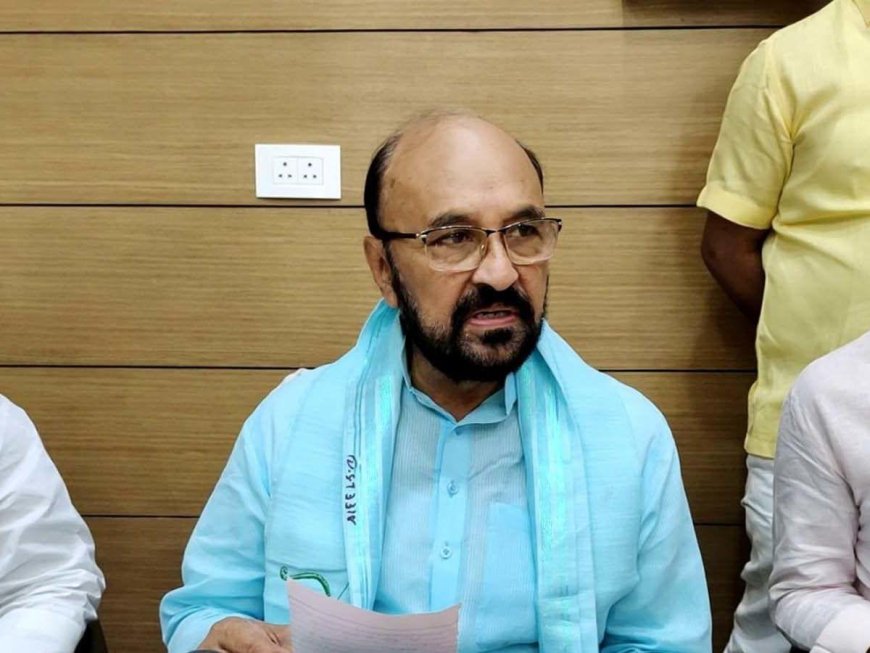 एसआई भर्ती परीक्षा के सवाल पर बवाल, ‘पंडित’ विकल्प पर भड़के मंत्री योगेन्द्र उपाध्याय