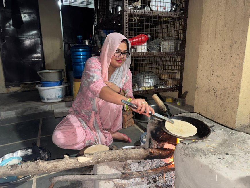 गैस संकट से बदली रसोई की तस्वीर—बरेली में फिर जले चूल्हे, अंगीठी और कोयले की भट्टी का दौर लौटा