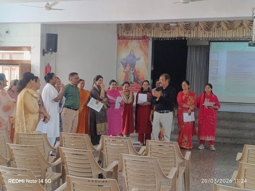 सेंट पैट्रिक्स स्कूल में मेंटल हेल्थ पर वर्कशॉप, बिहेवियर साइंटिस्ट डॉ. नवीन गुप्ता ने शिक्षकों को दी ‘मानसिक महामारी’ से निपटने की ट्रेनिंग