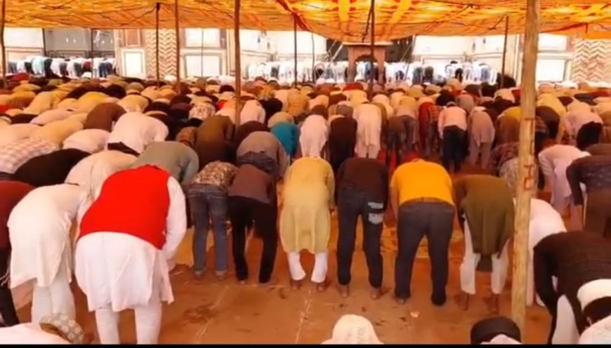 सख्त सुरक्षा के बीच आगरा में जुमा अलविदा की नमाज शांति से संपन्न, अमन-चैन की दुआएं मांगी गईं