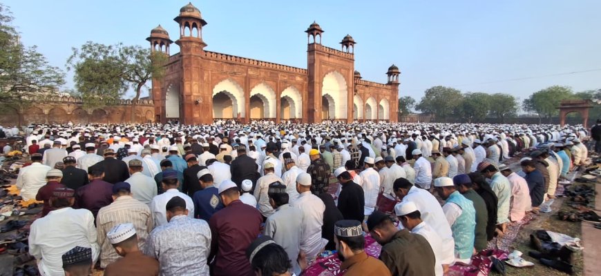 ईद की खुशियों संग गम की भी परछाईं: शहर में धूमधाम से मनाई जा रही ईद-उल-फितर, शिया समुदाय ने गम में नहीं मनाया त्योहार