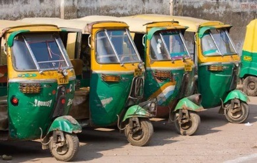 आगरा में संचालित ऑटोज में अश्लीलता पर कब लगेगी लगाम? छात्राओं की सुरक्षा पर उठ रहे सवाल, प्रशासन को पत्र लिखकर किया गया आगाह