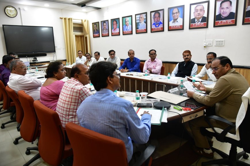 नीतियों से लेकर नियुक्तियों तक बड़े फैसले!: रोहिलखंड विवि कार्य परिषद की बैठक में एआई पॉलिसी पास, एम.टेक फीस घटी, वेतन बढ़ा