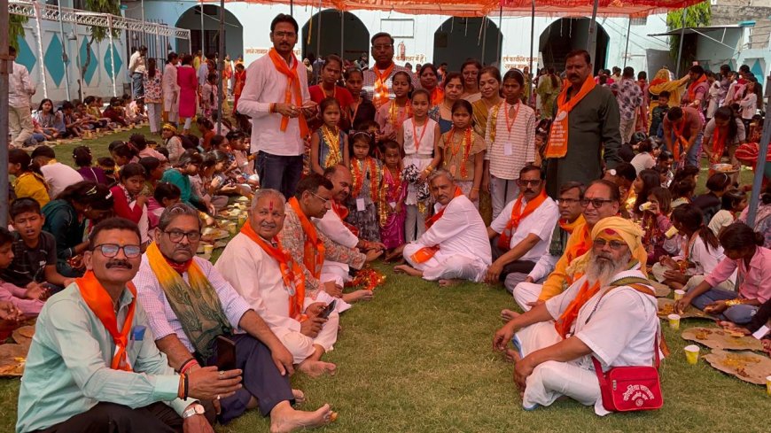 आगरा में मातृशक्ति का सम्मान, 3000 से अधिक कन्याओं का किया पूजन, चरण पखारकर लिया आशीर्वाद