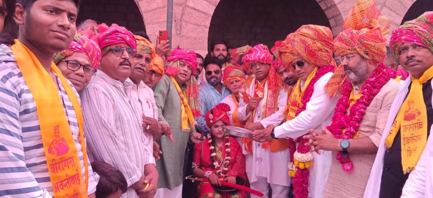 फतेहपुर सीकरी में अवंती बाई लोधी के सम्मान में निकली शोभायात्रा ने भरा राष्ट्रभक्ति का जोश