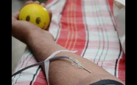 यूपी में ब्लड सेंटरों पर बड़ा शिकंजा, आगरा के 5 समेत 10 केंद्रों की गतिविधियां तत्काल बंद